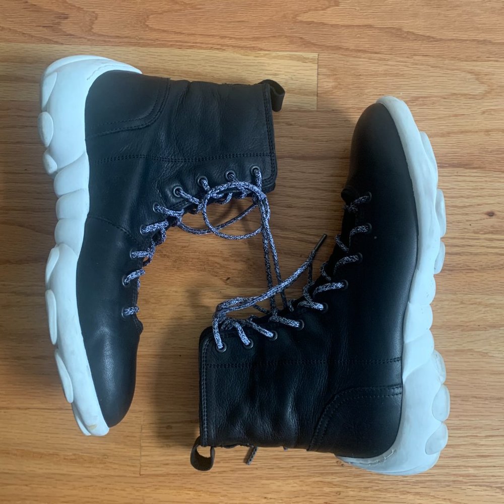 Fluevog Takami sz10, fit 8.5 - worn once! - Picture 2 of 4